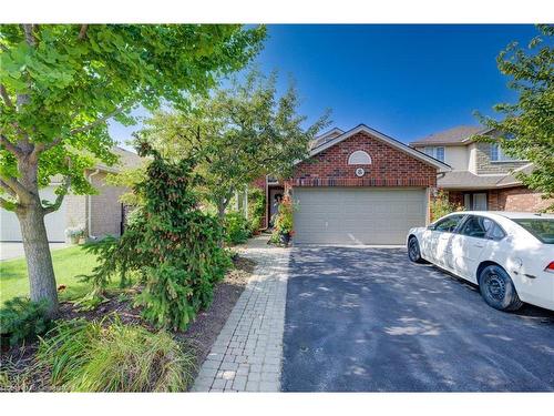 8 Munroe Crescent, Guelph, ON - Outdoor