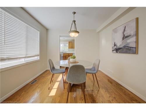 8 Munroe Crescent, Guelph, ON - Indoor Photo Showing Dining Room