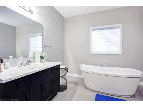 61 Broadacre Drive, Kitchener, ON - Indoor Photo Showing Bathroom