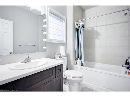 61 Broadacre Drive, Kitchener, ON - Indoor Photo Showing Bathroom