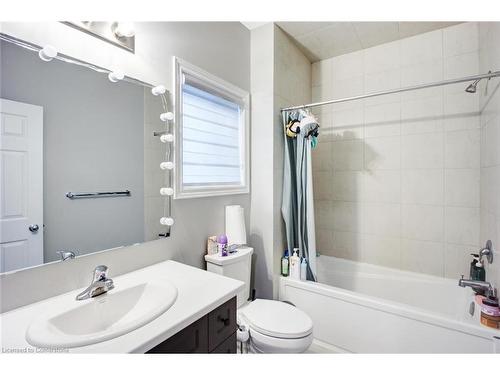 61 Broadacre Drive, Kitchener, ON - Indoor Photo Showing Bathroom