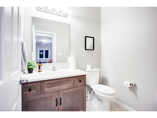 61 Broadacre Drive, Kitchener, ON - Indoor Photo Showing Bathroom