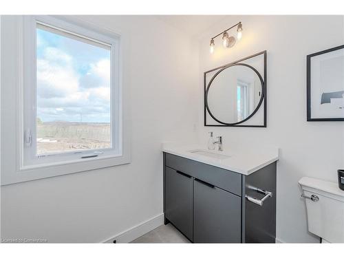 38 Walker Road, Ingersoll, ON - Indoor Photo Showing Bathroom