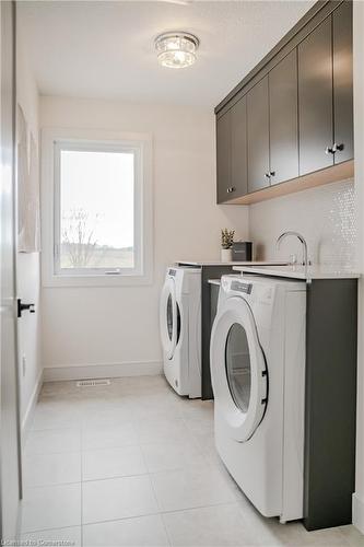 38 Walker Road, Ingersoll, ON - Indoor Photo Showing Laundry Room