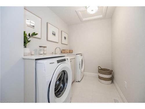 66 Walker Road, Ingersoll, ON - Indoor Photo Showing Laundry Room