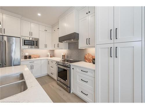 66 Walker Road, Ingersoll, ON - Indoor Photo Showing Kitchen With Stainless Steel Kitchen With Double Sink With Upgraded Kitchen