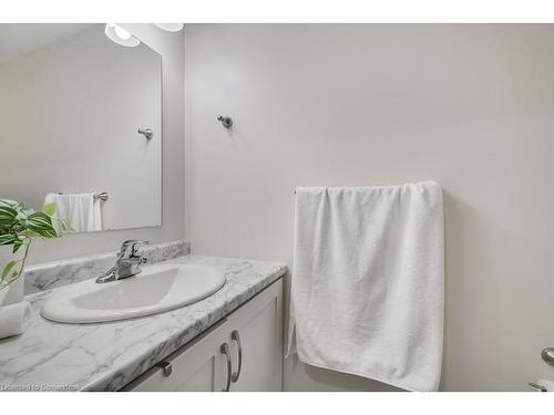 20-61 Vienna Road, Tillsonburg, ON - Indoor Photo Showing Bathroom