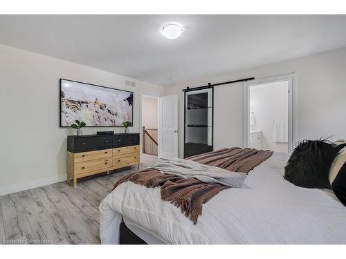 20-61 Vienna Road, Tillsonburg, ON - Indoor Photo Showing Bedroom