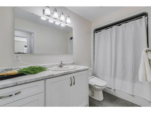 20-61 Vienna Road, Tillsonburg, ON - Indoor Photo Showing Bathroom