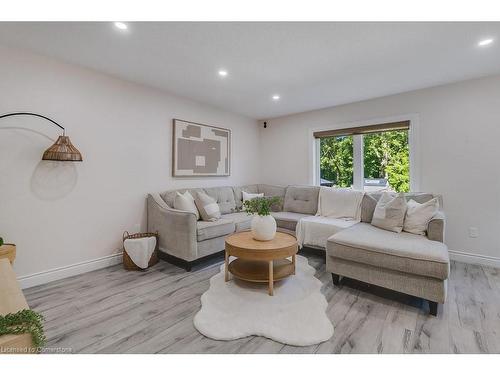 20-61 Vienna Road, Tillsonburg, ON - Indoor Photo Showing Living Room