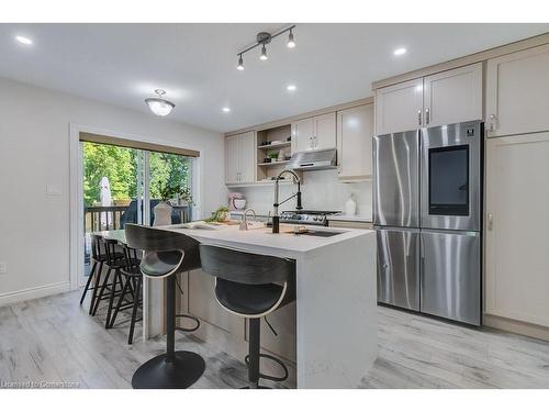 20-61 Vienna Road, Tillsonburg, ON - Indoor Photo Showing Kitchen With Stainless Steel Kitchen With Upgraded Kitchen