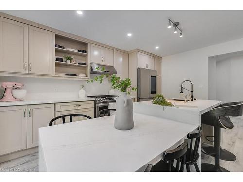 20-61 Vienna Road, Tillsonburg, ON - Indoor Photo Showing Kitchen