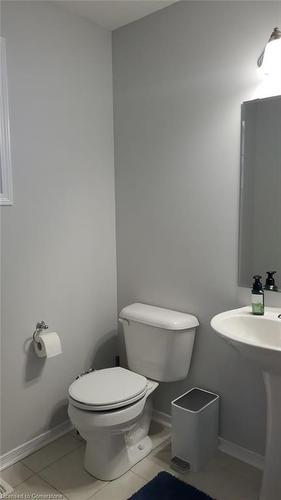 226 Maitland Street, Kitchener, ON - Indoor Photo Showing Bathroom