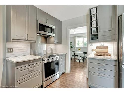 50 Jerseyville Road, Brantford, ON - Indoor Photo Showing Kitchen With Upgraded Kitchen