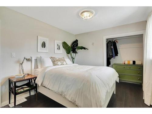 50 Jerseyville Road, Brantford, ON - Indoor Photo Showing Bedroom