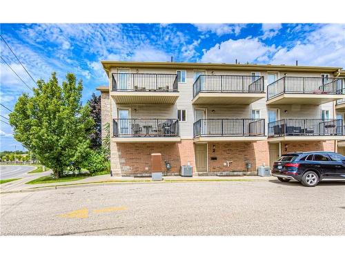 1-20 Westmount Road W, Kitchener, ON - Outdoor