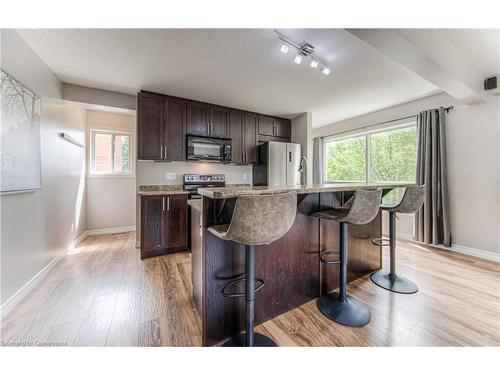 1-20 Westmount Road W, Kitchener, ON - Indoor Photo Showing Kitchen