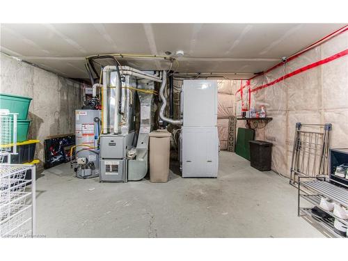 1-20 Westmount Road W, Kitchener, ON - Indoor Photo Showing Basement