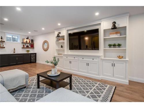 160 Redtail Street, Kitchener, ON - Indoor Photo Showing Living Room