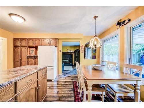 275 Canterbury Drive, Waterloo, ON - Indoor Photo Showing Dining Room