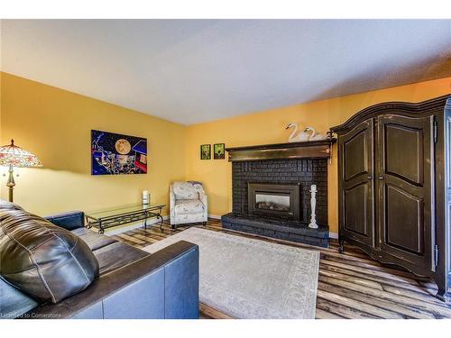 275 Canterbury Drive, Waterloo, ON - Indoor Photo Showing Living Room With Fireplace