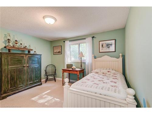 275 Canterbury Drive, Waterloo, ON - Indoor Photo Showing Bedroom