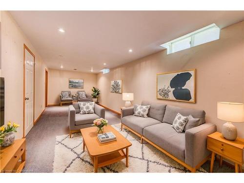 275 Canterbury Drive, Waterloo, ON - Indoor Photo Showing Living Room