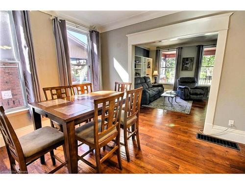 11 First Avenue, Brantford, ON - Indoor Photo Showing Dining Room