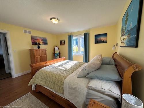 480 Grand Trunk Street, Palmerston, ON - Indoor Photo Showing Bedroom