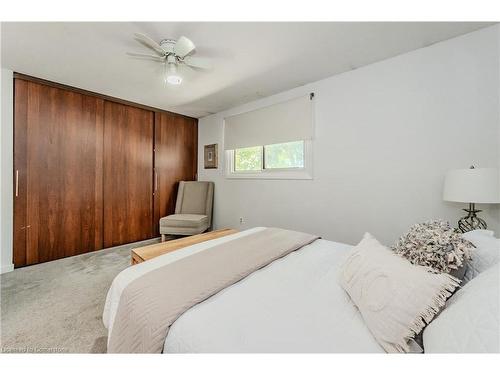 2-165 Green Valley Drive, Kitchener, ON - Indoor Photo Showing Bedroom