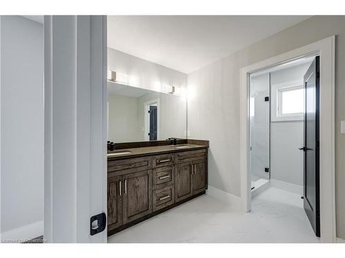 85 Crestview Drive, Komoka, ON - Indoor Photo Showing Bathroom