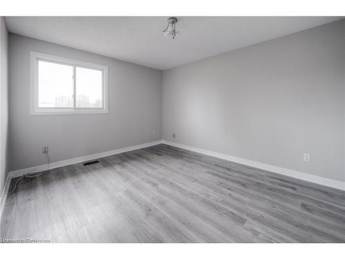 65 Rauch Court, Kitchener, ON - Indoor Photo Showing Other Room