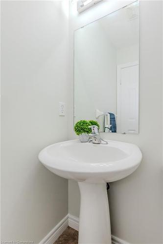 498 Doon South Drive, Kitchener, ON - Indoor Photo Showing Bathroom