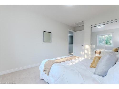 498 Doon South Drive, Kitchener, ON - Indoor Photo Showing Bedroom