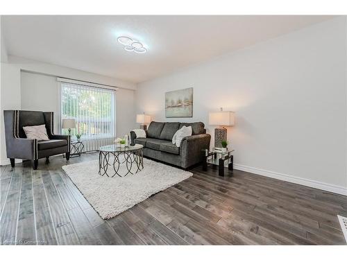 498 Doon South Drive, Kitchener, ON - Indoor Photo Showing Living Room