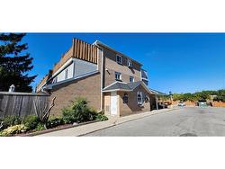 56-67 Valleyview Road  Kitchener, ON N2E 3J1