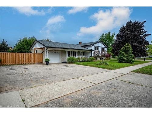 4 Countryside Crescent, Kitchener, ON - Outdoor