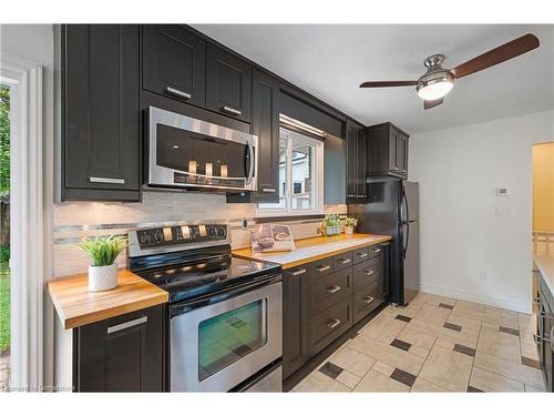 4 Countryside Crescent, Kitchener, ON - Indoor Photo Showing Kitchen