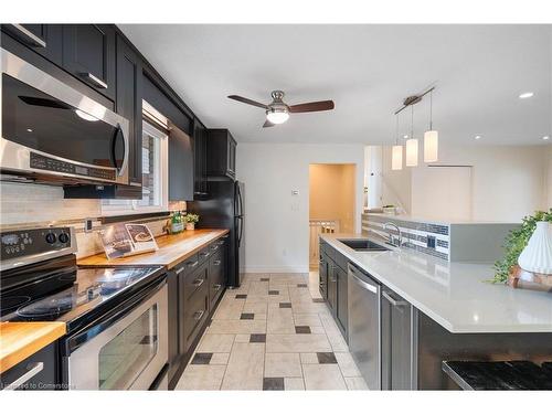 4 Countryside Crescent, Kitchener, ON - Indoor Photo Showing Kitchen