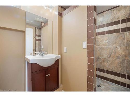 4 Countryside Crescent, Kitchener, ON - Indoor Photo Showing Bathroom