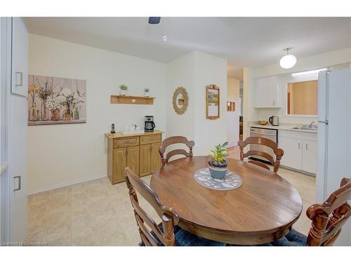 95 Hillsborough Crescent, Kitchener, ON - Indoor Photo Showing Dining Room