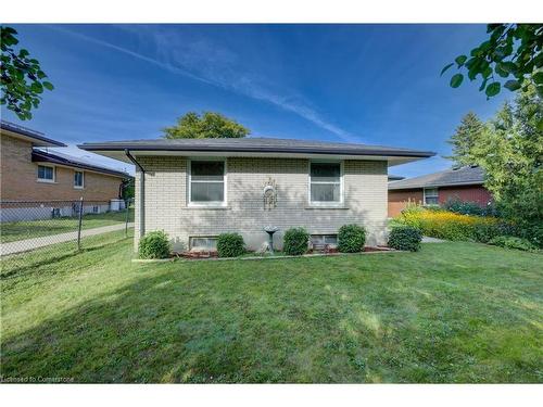 95 Hillsborough Crescent, Kitchener, ON - Outdoor