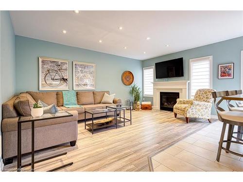 29 Arbourview Crescent, Kitchener, ON - Indoor Photo Showing Living Room With Fireplace