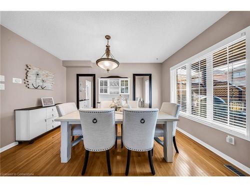 2 Pilgrim Place, Brampton, ON - Indoor Photo Showing Dining Room