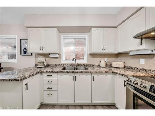 2 Pilgrim Place, Brampton, ON - Indoor Photo Showing Kitchen With Double Sink With Upgraded Kitchen