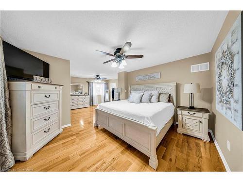 2 Pilgrim Place, Brampton, ON - Indoor Photo Showing Bedroom