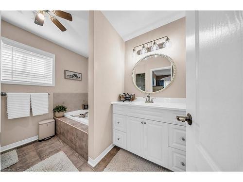 2 Pilgrim Place, Brampton, ON - Indoor Photo Showing Bathroom