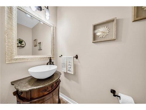 2 Pilgrim Place, Brampton, ON - Indoor Photo Showing Bathroom