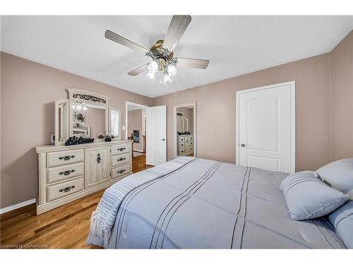 2 Pilgrim Place, Brampton, ON - Indoor Photo Showing Bedroom