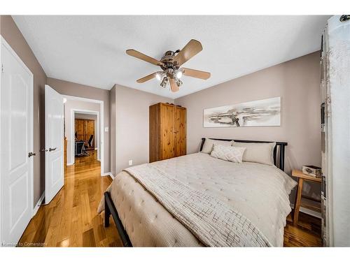 2 Pilgrim Place, Brampton, ON - Indoor Photo Showing Bedroom